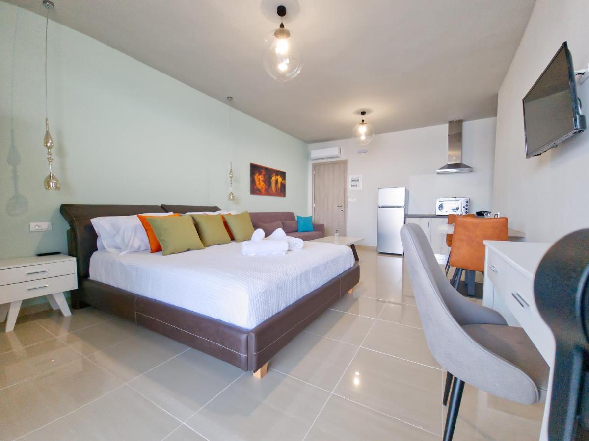 Epipleon Luxury Suites -105- Δωμάτιο 35Τμ Με Βεράντα 35Τμ Μπροστά Στη Θάλασσα Nafpaktos Exterior foto